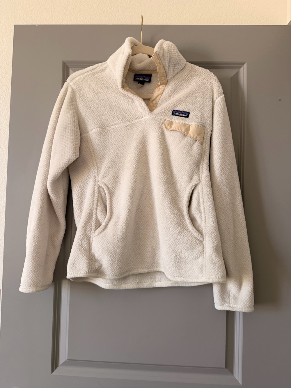 Patagonia Women's Cream Snap-Button Teddy Fleece Jacket